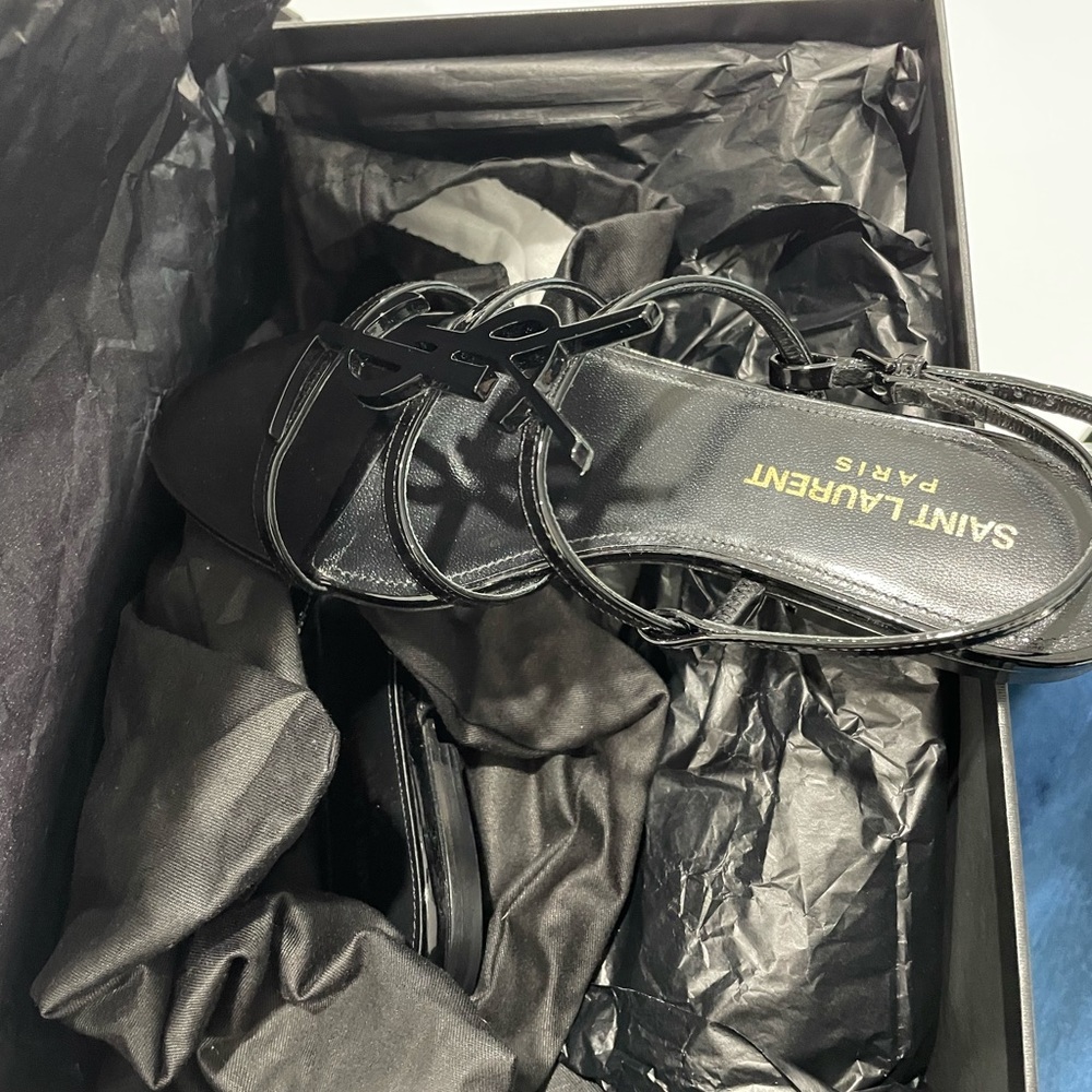 Ysl Perfect Condition Only Used Once - image 3